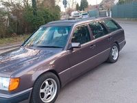 Gebraucht Mercedes E230 132 PS (97 kW) 1992 Violet Kombi