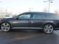 Gebraucht VW Passat Highline 150 PS (110 kW) 2018 Mangangrau metallic Kombi