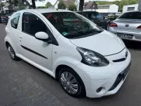 Gebraucht Toyota Aygo Cool 68 PS (50 kW) 2014 Cool white Kleinwagen