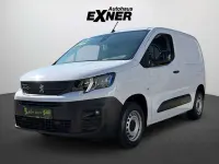 Gebraucht Peugeot Partner Premium 102 PS (75 kW) 2023 Kaolin weiß Van / Kleinbus
