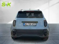 Gebraucht Renault 4 E-Tech Iconic 110 kW (150 PS) 2025 Kumulusblau, black pearlschwarz metallic (blau) SUV