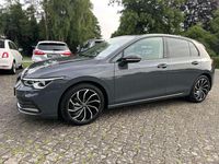 Gebraucht VW Golf VIII Active 150 PS (110 kW) 2022 Delfingrau Limousine