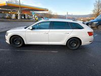 Gebraucht Skoda Superb Style 150 PS (110 kW) 2019 Weiß Kombi