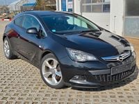 Gebraucht Opel Astra GTC Innovation 140 PS (102 kW) 2012 Schwarz Limousine