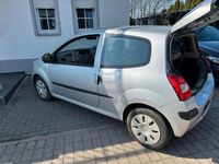 Gebraucht Renault Twingo Authentique 58 PS (42 kW) 2008 Silber Kleinwagen