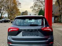 Gebraucht Ford Focus Cool & Connect 150 PS (110 kW) 2020 Grau Limousine