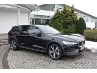 Gebraucht Volvo V60 CC Plus 197 PS (144 kW) 2023 Schwarz Kombi
