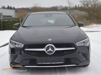 Gebraucht Mercedes CLA200 Shooting Brake 163 PS (119 kW) 2023 Schwarz Kombi