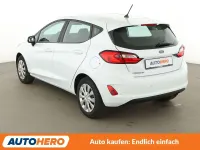 Gebraucht Ford Fiesta Cool & Connect 75 PS (55 kW) 2022 Weiß Kleinwagen