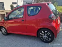 Gebraucht Toyota Aygo 68 PS (50 kW) 2010 Rot Kleinwagen