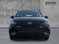 Gebraucht Hyundai i10 Select 63 PS (46 kW) 2025 Phantom black / met Kleinwagen