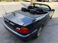 Gebraucht BMW 323 170 PS (125 kW) 2000 Blau Cabrio