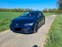 Gebraucht VW Golf VIII 150 PS (110 kW) 2023 Blau Kleinwagen