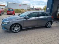 Gebraucht Mercedes A180 Style 122 PS (89 kW) 2013 Grau Limousine