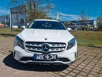 Gebraucht Mercedes GLA200 136 PS (100 kW) 2019 Weiß SUV