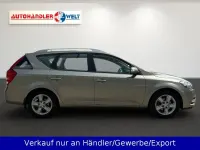 Usado Kia Ceed 125 CV (91 kW) 2011 Plateado Utilitario