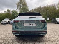 Gebraucht VW Passat Elegance 150 PS (110 kW) 2025 Maripositgrün metallic Kombi