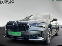 Neu Skoda Superb Selection 150 PS (110 kW) 2025 Grau Kombi