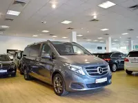 Gebraucht Mercedes V220 163 PS (119 kW) 2017 Silber/grau Van / Kleinbus
