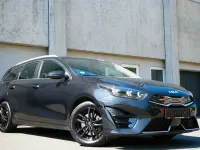 Używany Kia Ceed Vision 141 KM (103 kW) 2022 Czarny Hatchback
