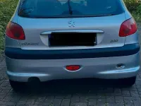 Gebraucht Peugeot 206 75 PS (55 kW) 2003 Silber Kleinwagen