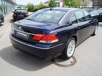 Gebraucht BMW 740L 306 PS (225 kW) 2007 Monacoblau Limousine