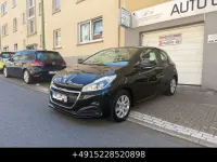 Gebraucht Peugeot 208 Active 68 PS (50 kW) 2017 Schwarz Kleinwagen