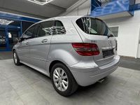 Gebraucht Mercedes B180 109 PS (80 kW) 2007 Silber Van / Kleinbus