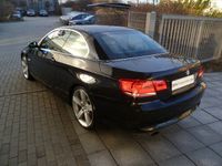 Gebraucht BMW 320 Cabriolet Comfort Edition 170 PS (125 kW) 2008 Schwarz metallic Cabrio