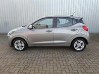 Gebraucht Hyundai i10 Trend 67 PS (49 kW) 2022 Braun Kleinwagen