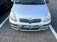 Gebraucht Toyota Yaris 65 PS (47 kW) 2004 Grau Kleinwagen