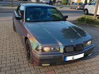 Gebraucht BMW 318 Cabriolet Basis 116 PS (85 kW) 1997 Schwarz Cabrio
