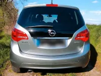 Gebraucht Opel Meriva Edition 140 PS (102 kW) 2012 Silber Van / Kleinbus