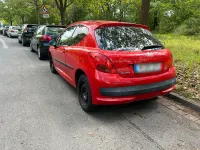Gebraucht Peugeot 207 75 PS (55 kW) 2009 Rot Kleinwagen
