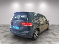 Gebraucht VW Touran Active 150 PS (110 kW) 2022 Grau Van / Kleinbus
