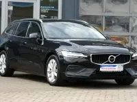 Gebraucht Volvo V60 Momentum 197 PS (144 kW) 2019 Onyx black Kombi