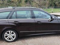 Gebraucht Mercedes E220 Avantgarde 170 PS (125 kW) 2010 Braun Kombi
