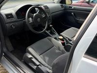 Second-hand VW Golf 2003 Argintiu Coupe