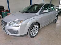 Gebraucht Ford Focus Ghia 102 PS (75 kW) 2005 Silber Kleinwagen