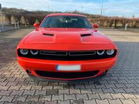 Używany Dodge Challenger SXT 309 KM (227 kW) 2018 Pomarańczowy Coupe
