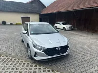 Gebraucht Hyundai i20 Select 101 PS (74 kW) 2021 Silber Kleinwagen