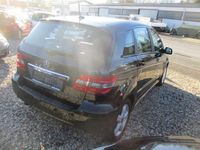 Gebraucht Mercedes B180 116 PS (85 kW) 2010 Schwarz Van / Kleinbus