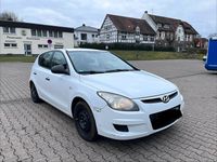 Gebraucht Hyundai i30 100 PS (73 kW) 2009 Weiß Kleinwagen