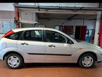 Gebraucht Ford Focus 100 PS (73 kW) 2003 Silber Kleinwagen
