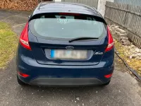 Gebraucht Ford Fiesta 60 PS (44 kW) 2010 Blau Kleinwagen