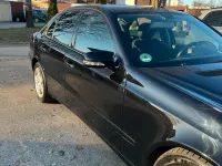 Second-hand Mercedes E220 170 CP (125 kW) 2006 Negru Berlinǎ