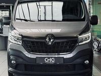 Gebraucht Renault Trafic Life 170 PS (125 kW) 2021 Grau Van / Kleinbus