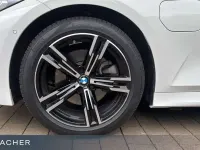 Gebraucht BMW 330e Comfort Edition 292 PS (214 kW) 2025 Alpinweiß uni Limousine