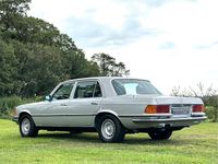 Gebraucht Mercedes 450 286 PS (210 kW) 1976 Silber Limousine