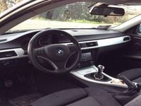 Gebraucht BMW 320 177 PS (130 kW) 2007 Schwarz Coupé